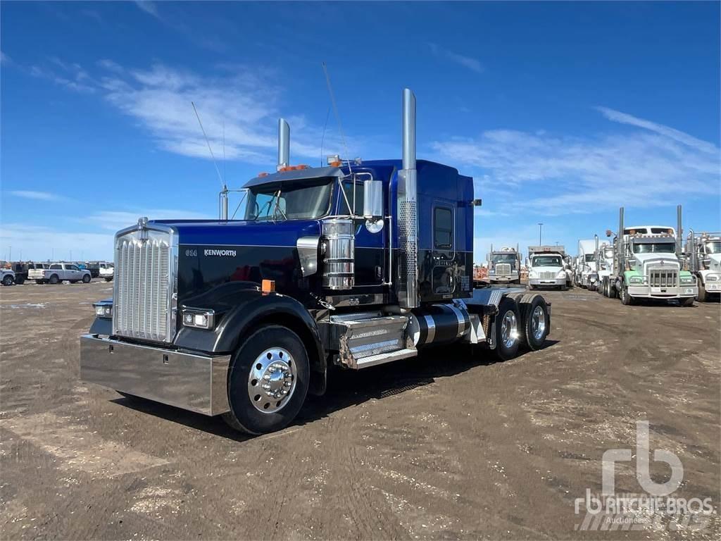 Kenworth W900 Trekkers