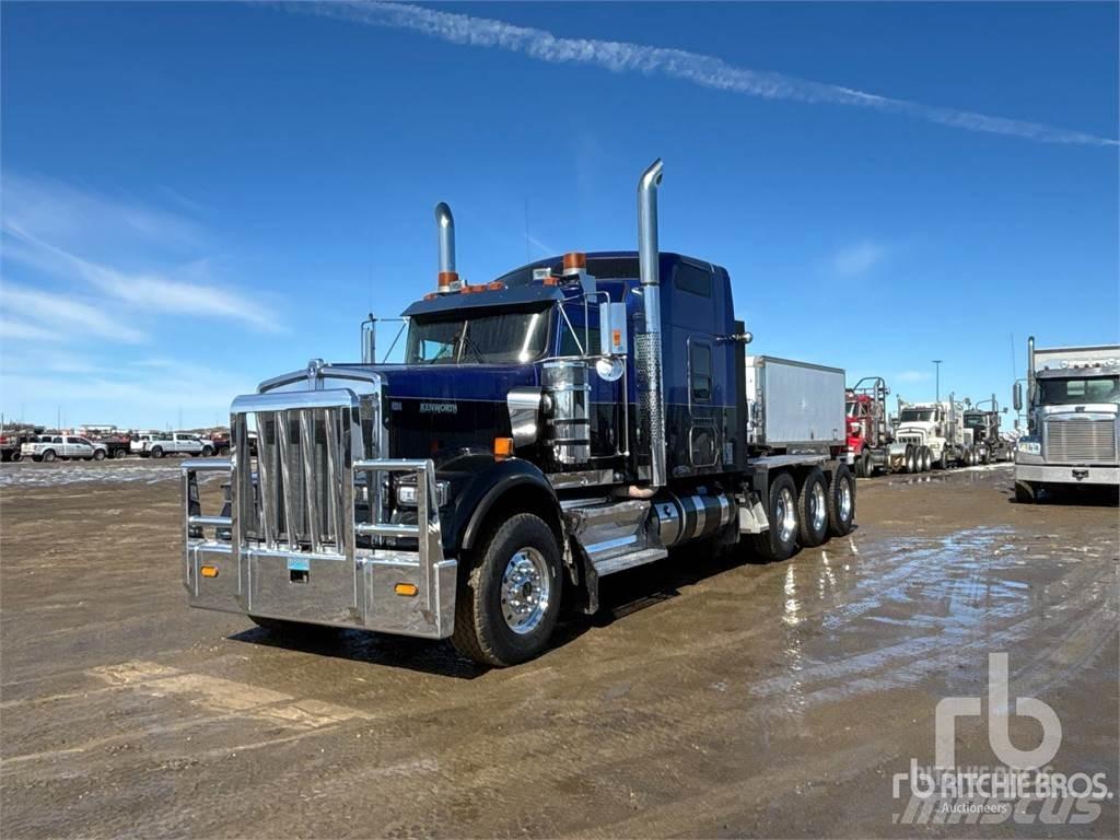 Kenworth W900 Trekkers