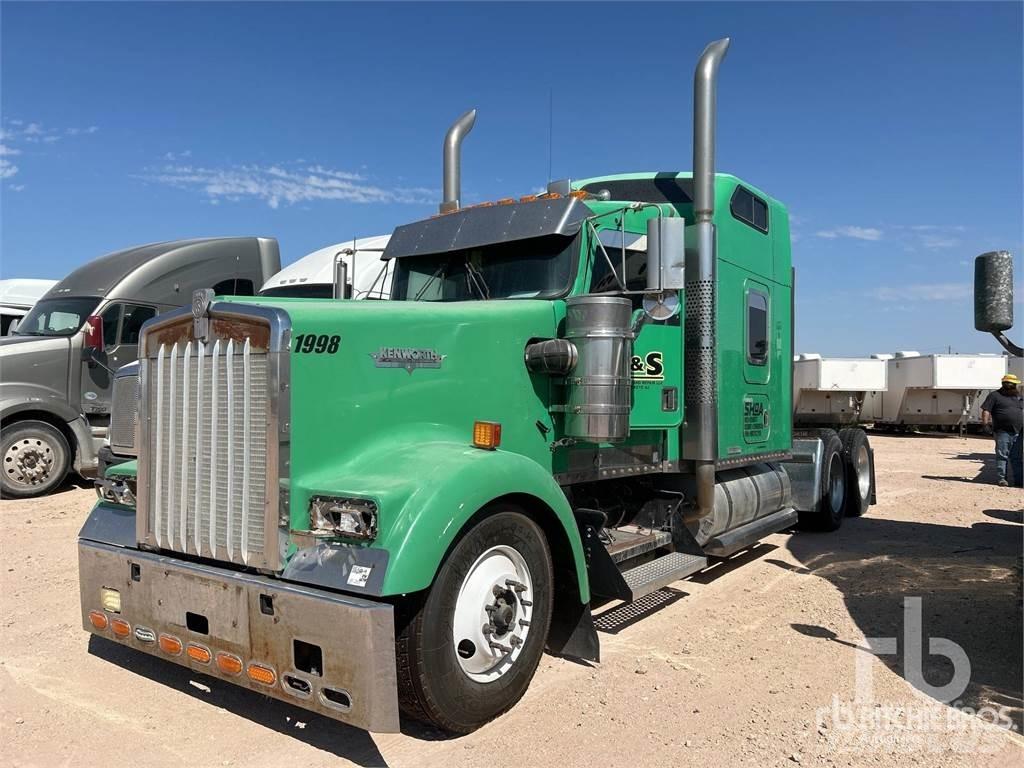 Kenworth W900 Trekkers