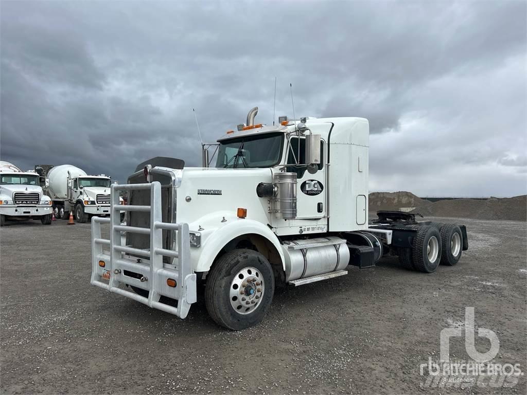 Kenworth W900 Trekkers