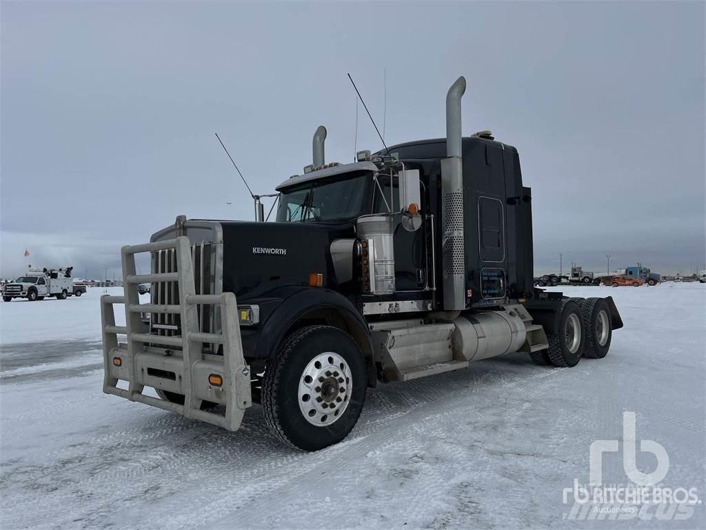 Kenworth W900 Trekkers