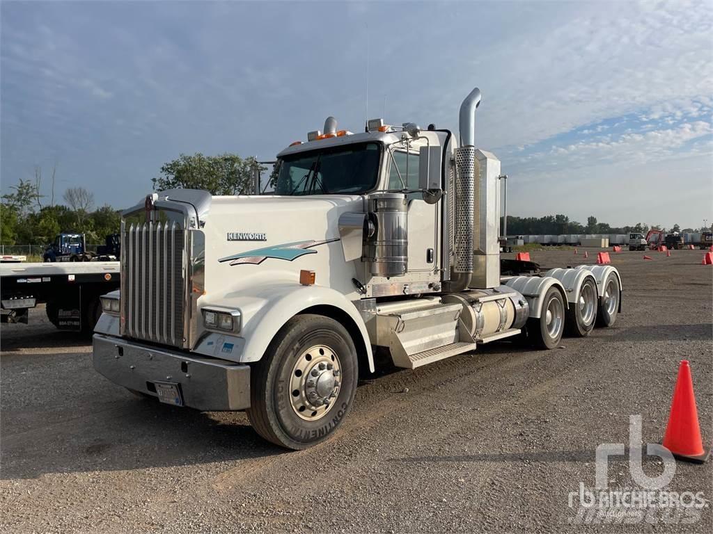 Kenworth W900 Trekkers