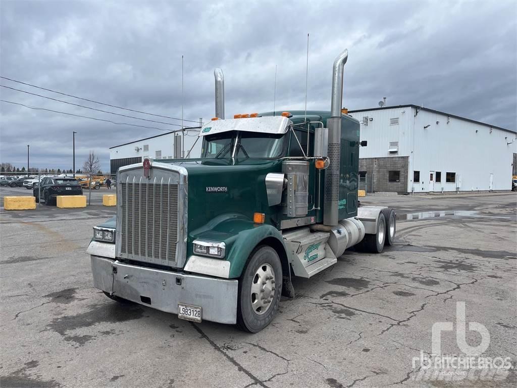 Kenworth W900 Trekkers