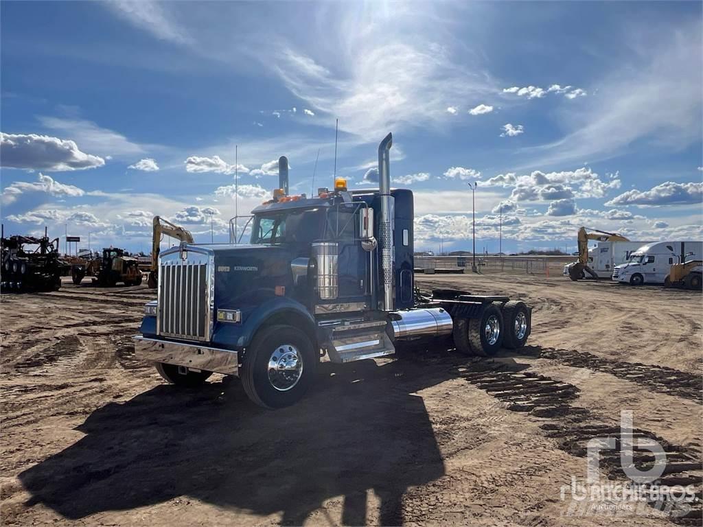 Kenworth W900 Trekkers