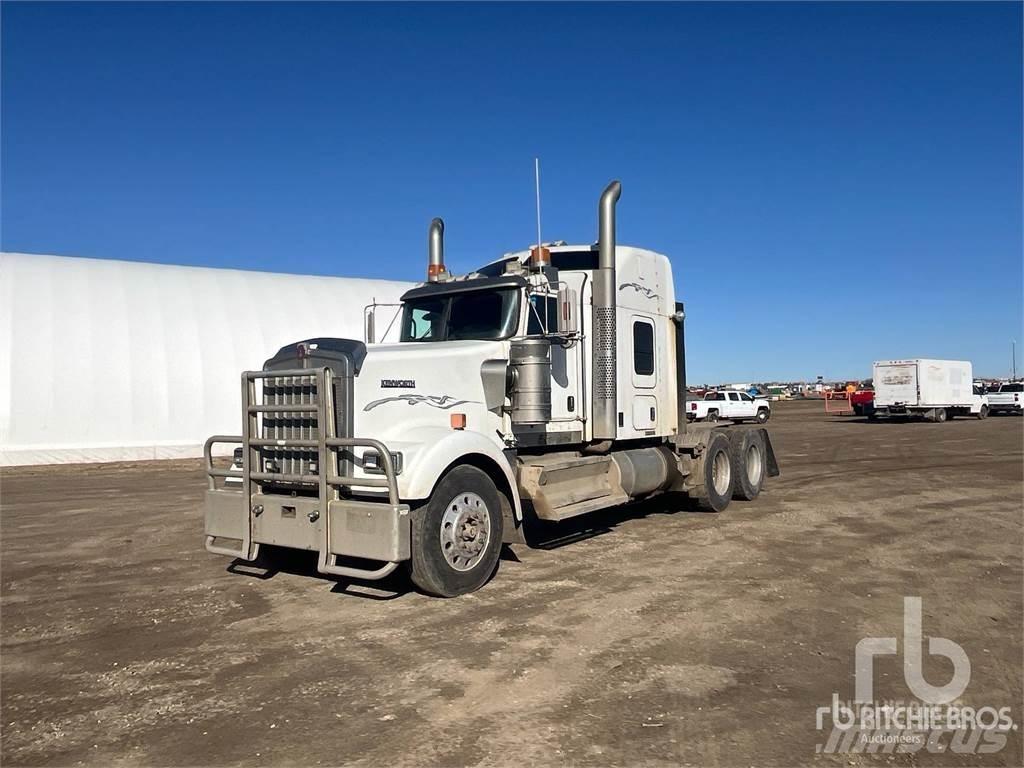 Kenworth W900 Trekkers