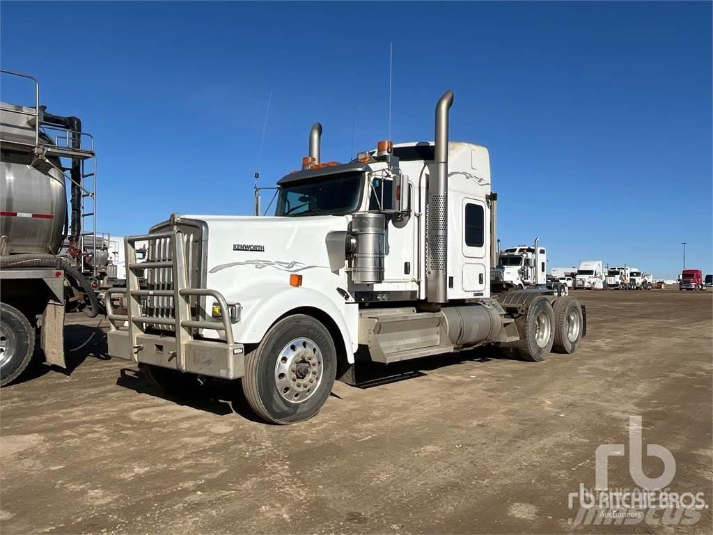 Kenworth W900 Trekkers