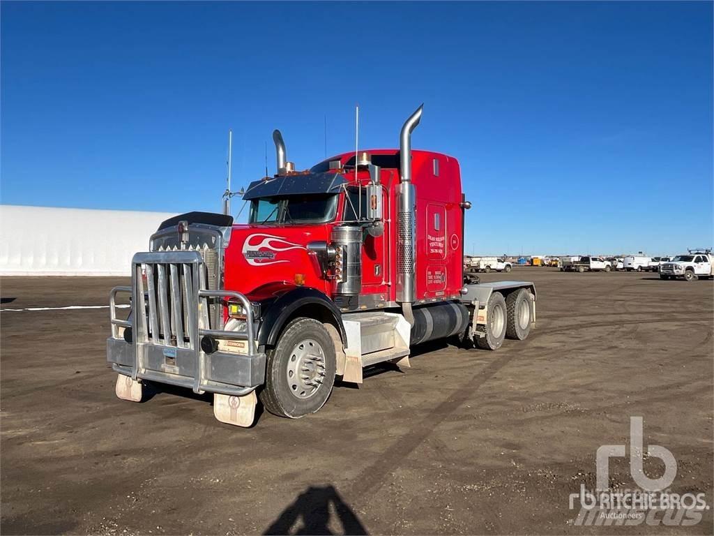 Kenworth W900 Trekkers