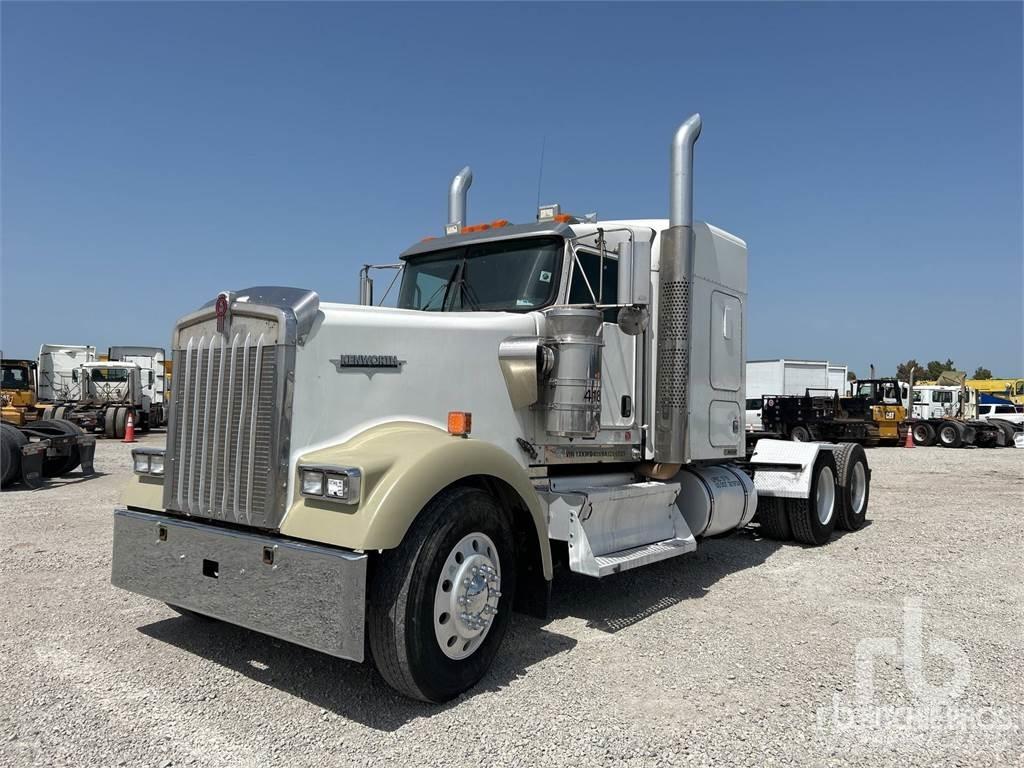 Kenworth W900 Trekkers