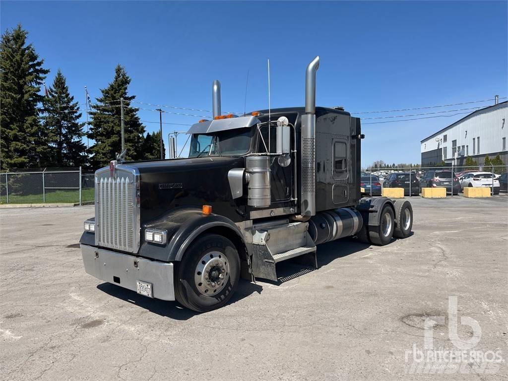 Kenworth W900 Trekkers