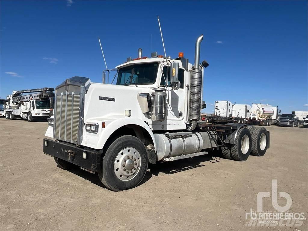 Kenworth W900 Trekkers