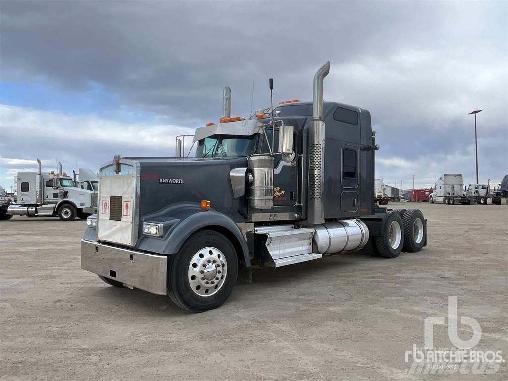 Kenworth W900 Trekkers