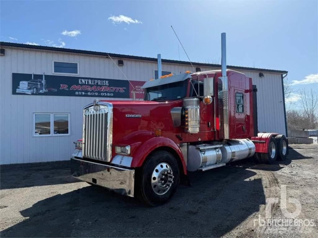 Kenworth W900 Trekkers
