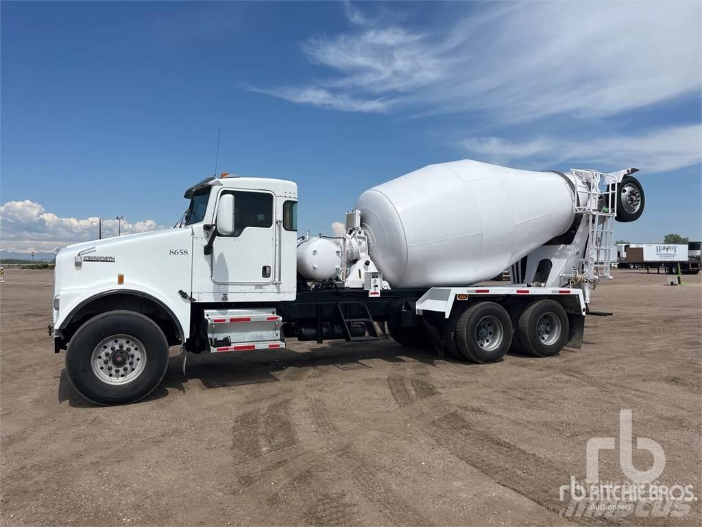 Kenworth W900 Trekkers