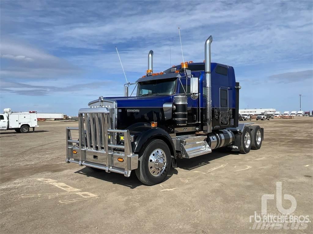 Kenworth W900B Trekkers