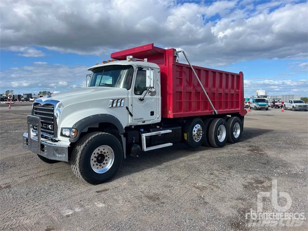 Mack CHU613 Kipper