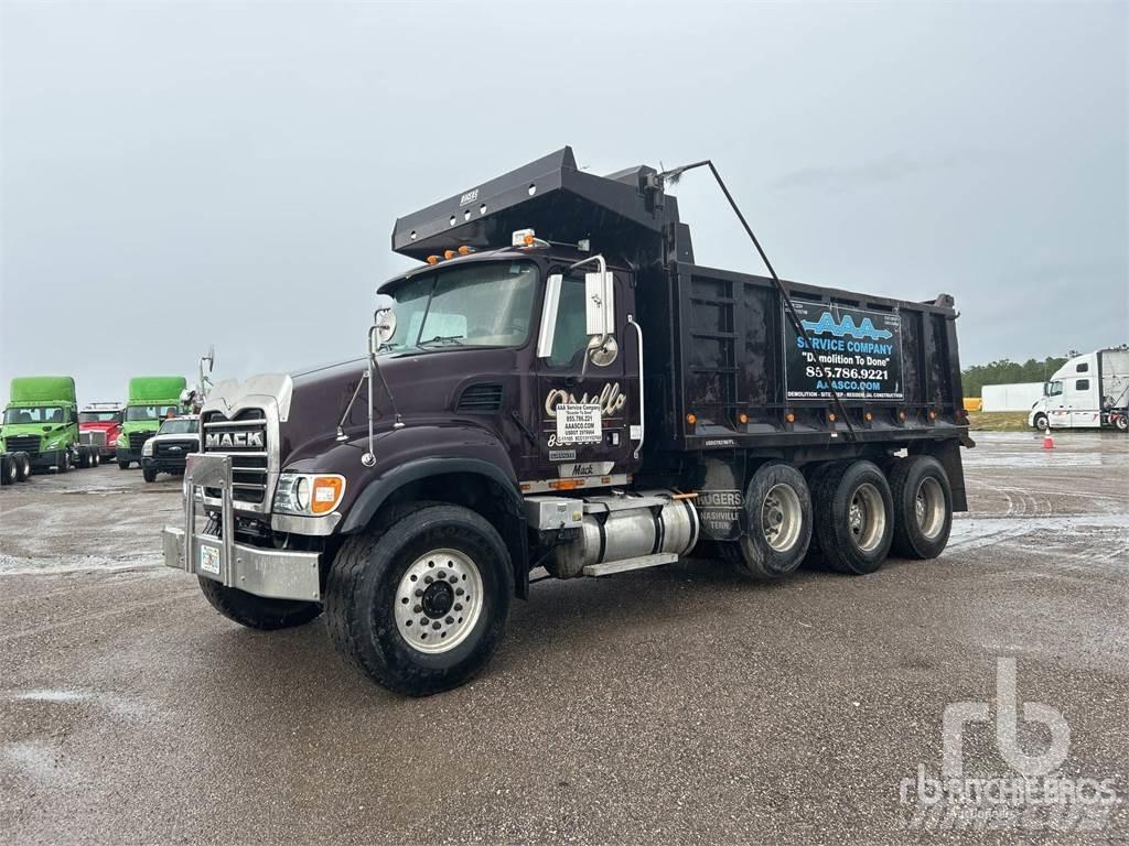 Mack CV713 Kipper
