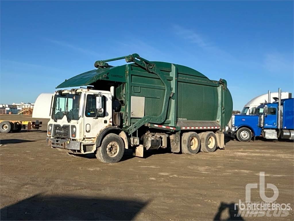 Mack MRU613 Vuilniswagens