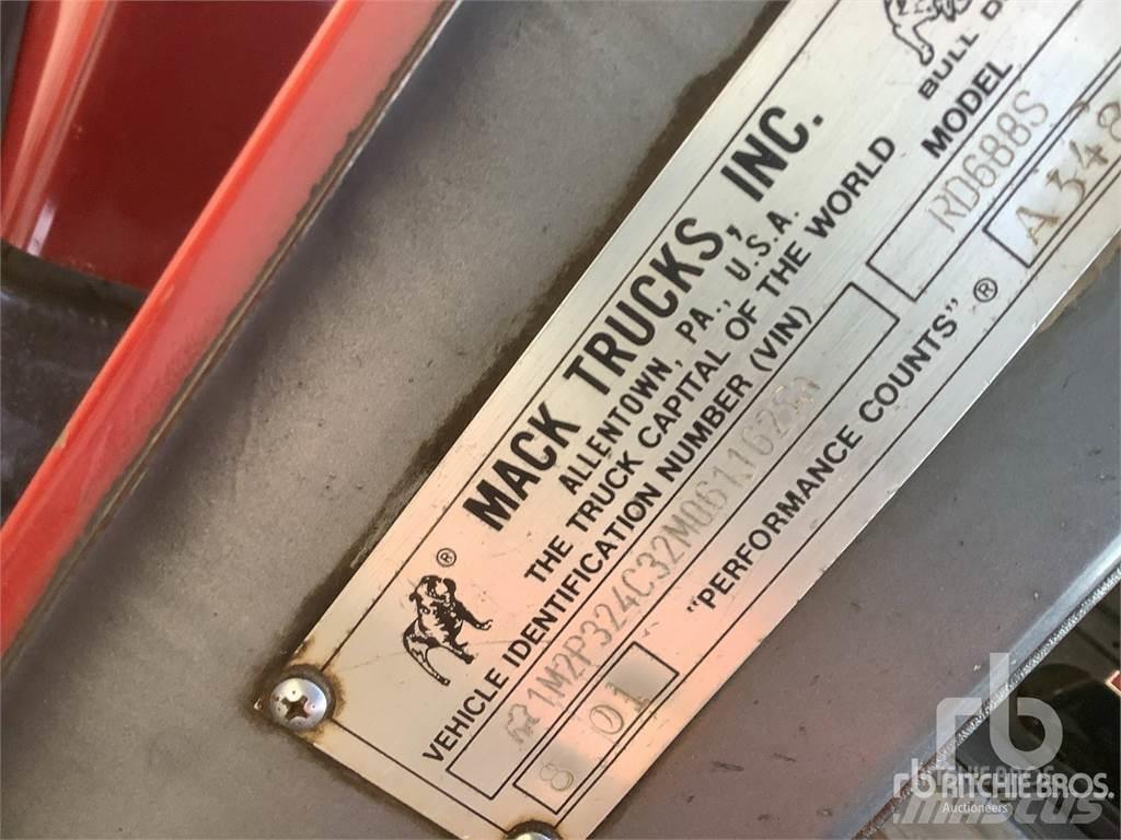 Mack RD688S Containertrucks met kabelsysteem