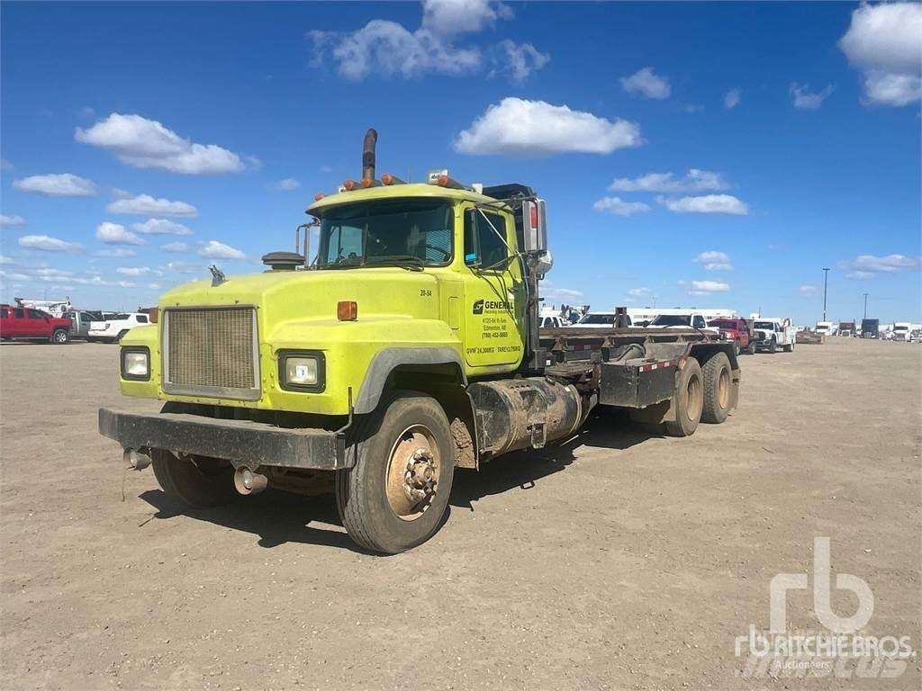 Mack RD688ST Containertrucks met kabelsysteem