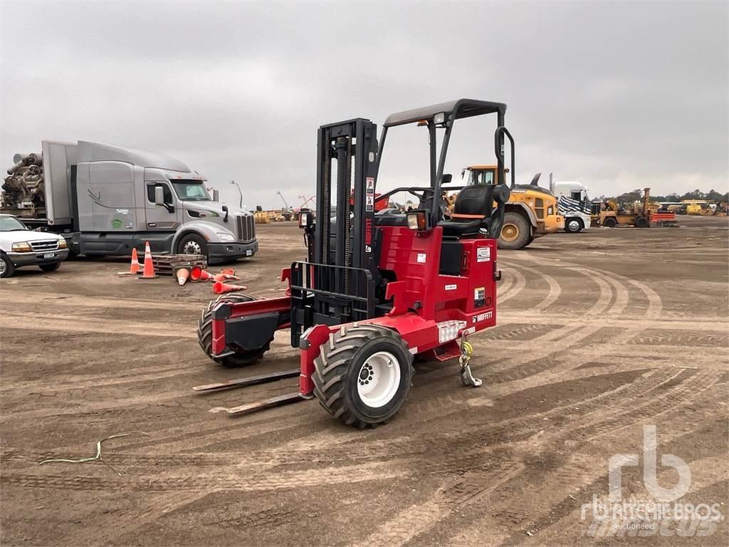 Moffett M8 55.3 Vorkheftruck voor zwaar terrein