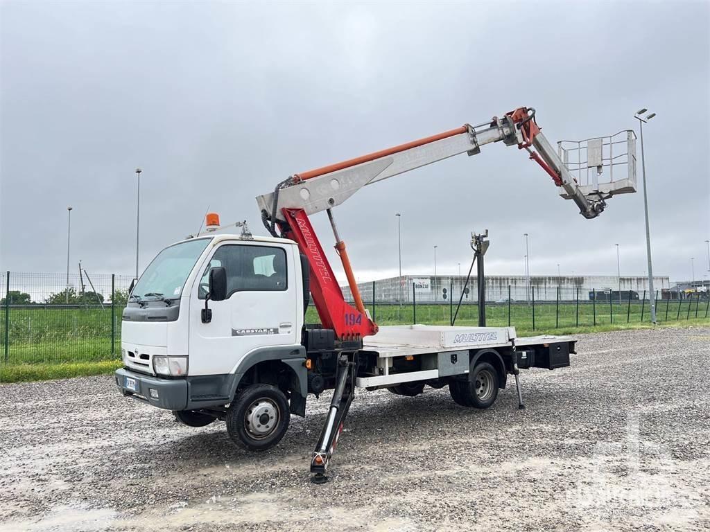 Nissan CABSTAR Aanhanger hoogwerkers
