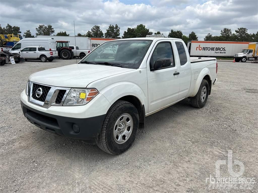 Nissan FRONTIER Bestelwagens met open laadbak
