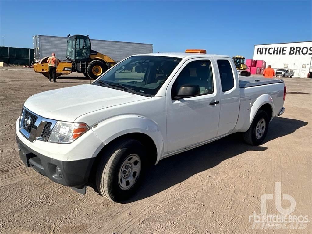 Nissan FRONTIER Bestelwagens met open laadbak