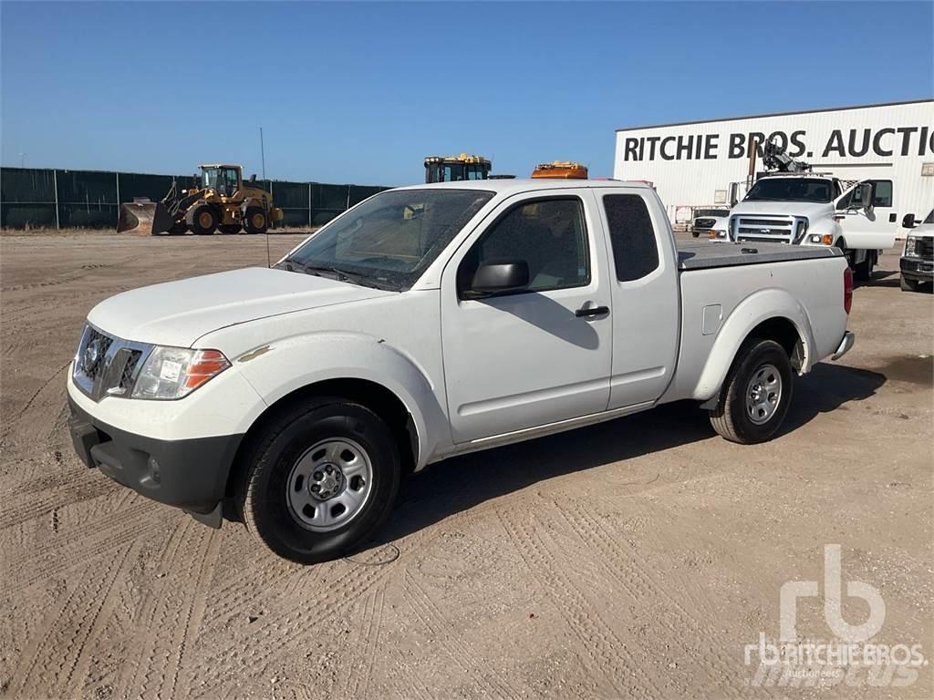Nissan FRONTIER Bestelwagens met open laadbak