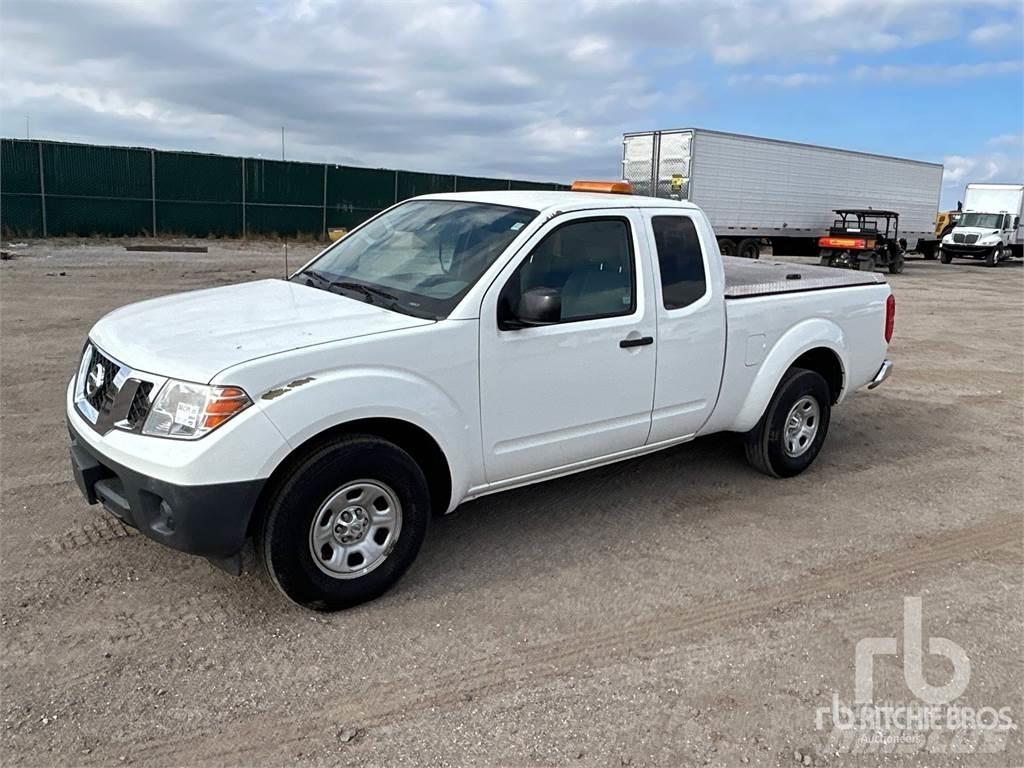 Nissan FRONTIER Bestelwagens met open laadbak