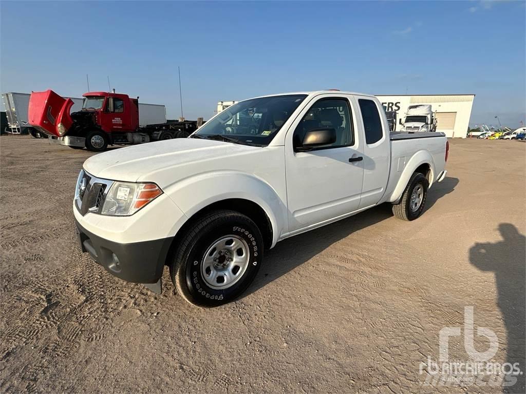 Nissan FRONTIER Bestelwagens met open laadbak