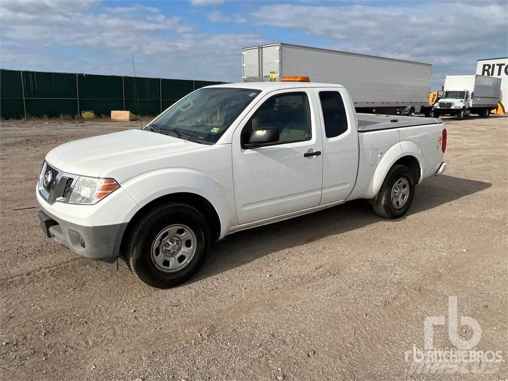 Nissan FRONTIER Bestelwagens met open laadbak