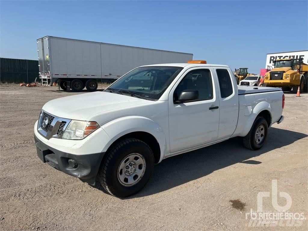 Nissan FRONTIER Bestelwagens met open laadbak
