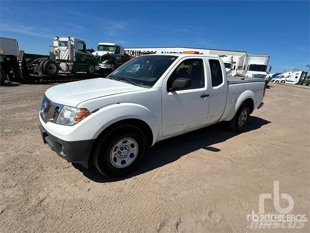 Nissan FRONTIER Bestelwagens met open laadbak