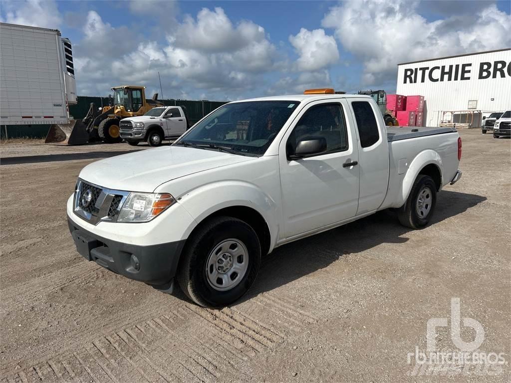 Nissan FRONTIER Bestelwagens met open laadbak