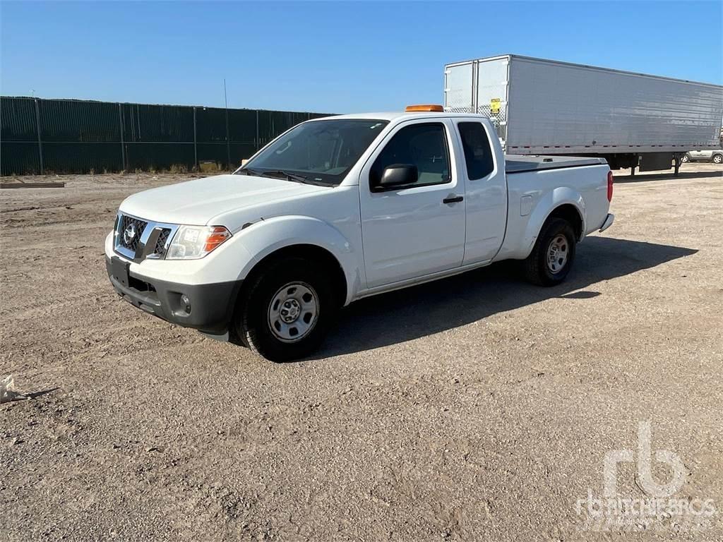 Nissan FRONTIER Bestelwagens met open laadbak