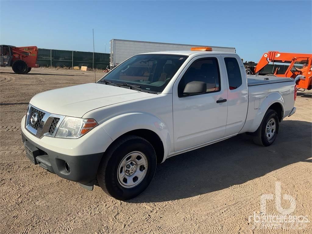 Nissan FRONTIER Bestelwagens met open laadbak