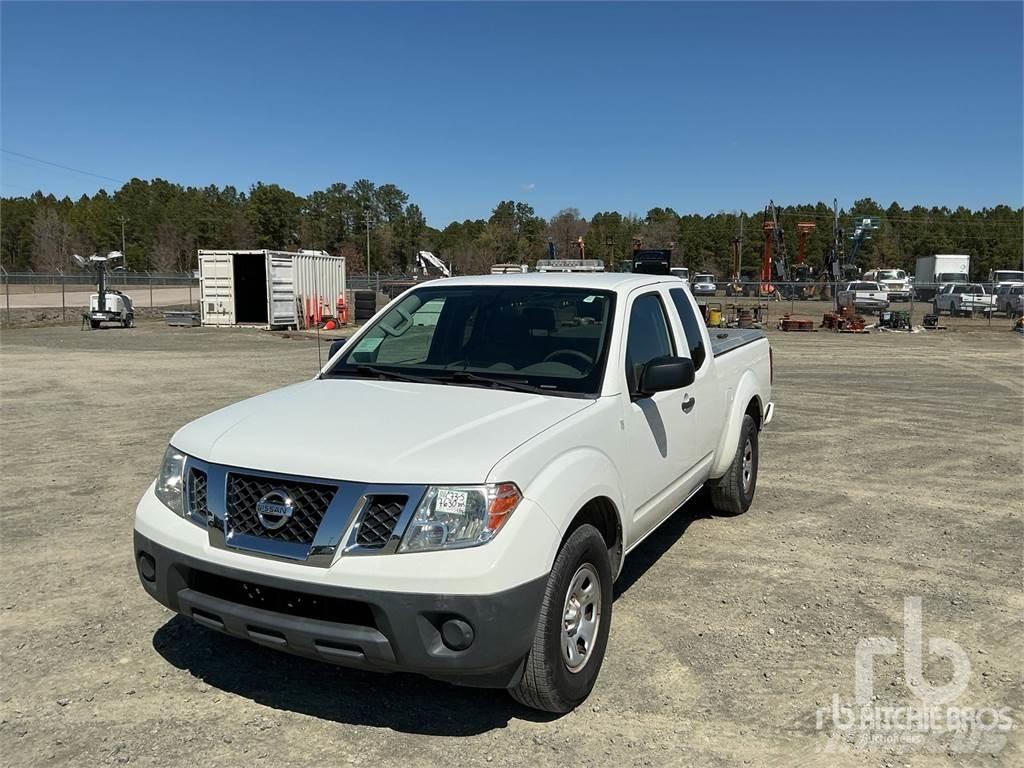 Nissan FRONTIER Bestelwagens met open laadbak