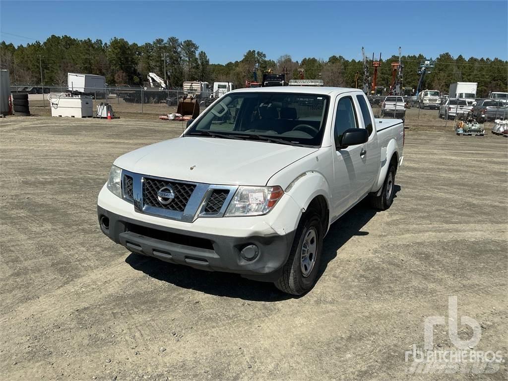 Nissan FRONTIER Bestelwagens met open laadbak