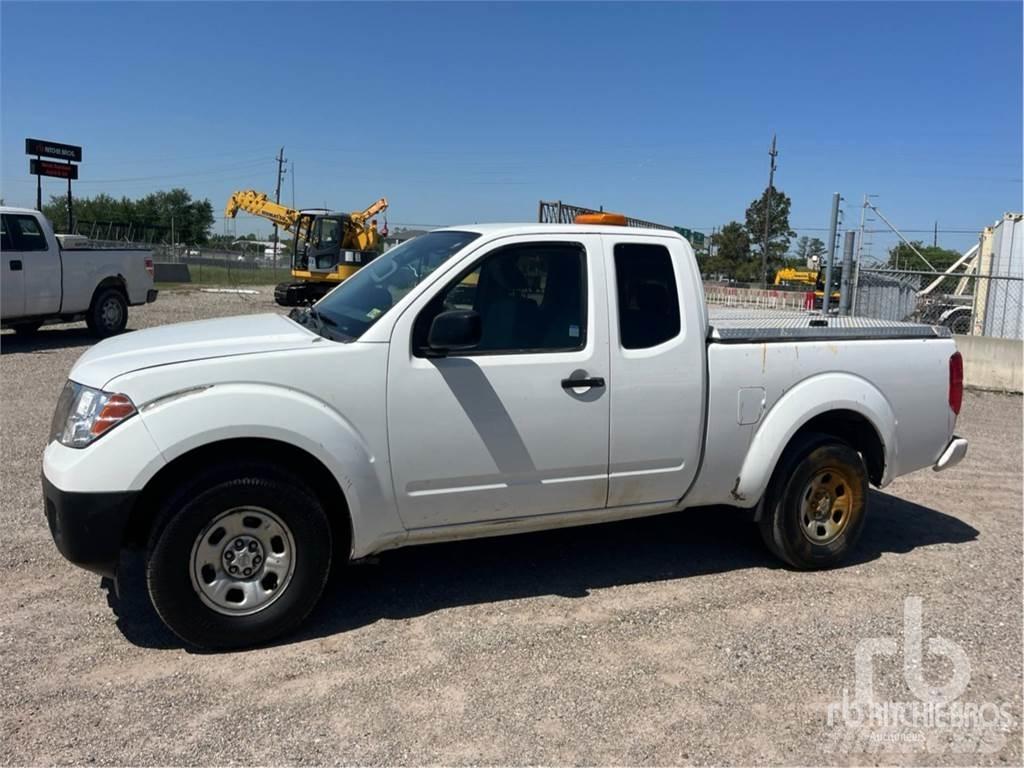 Nissan FRONTIER Bestelwagens met open laadbak