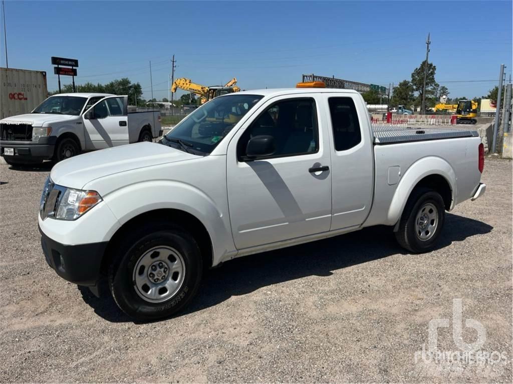 Nissan FRONTIER Bestelwagens met open laadbak