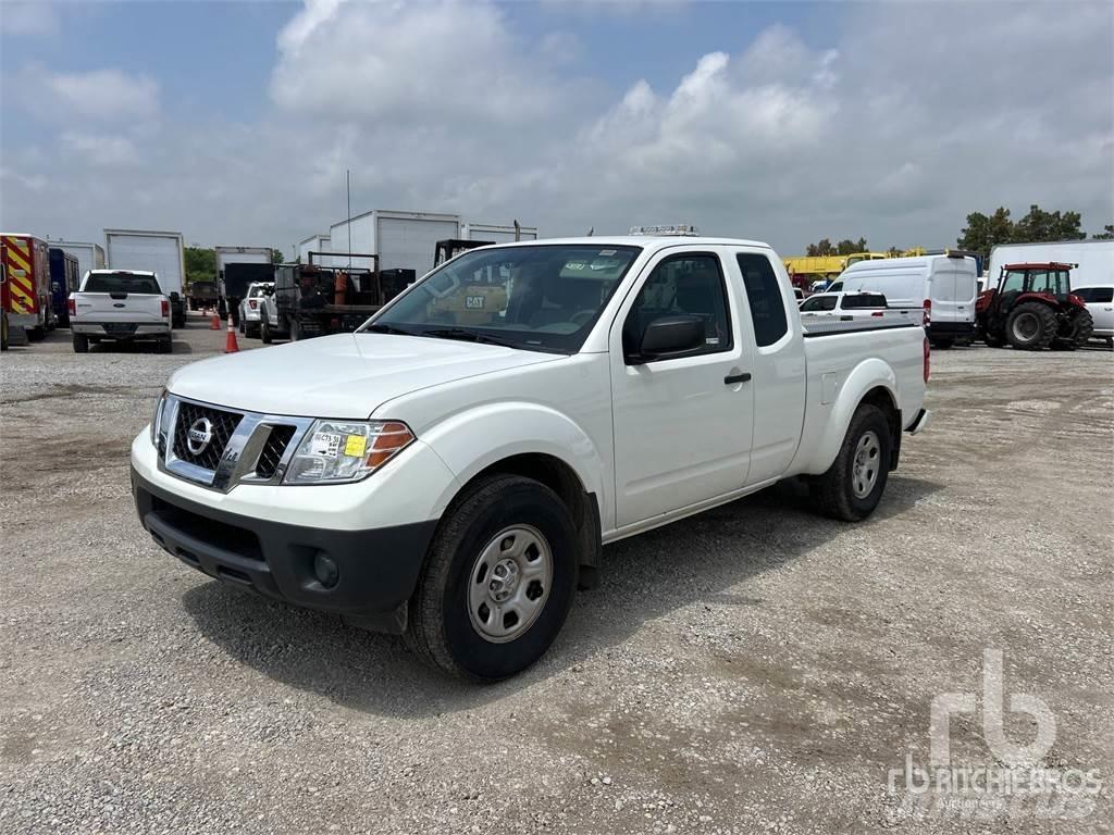 Nissan FRONTIER Bestelwagens met open laadbak