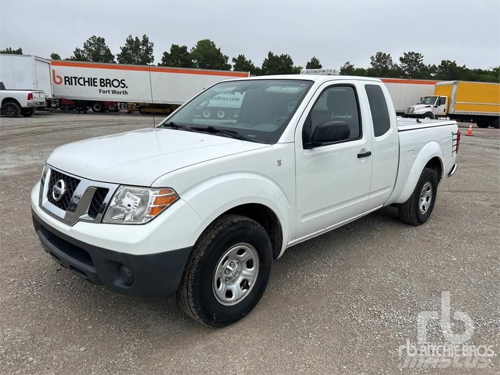 Nissan FRONTIER Bestelwagens met open laadbak