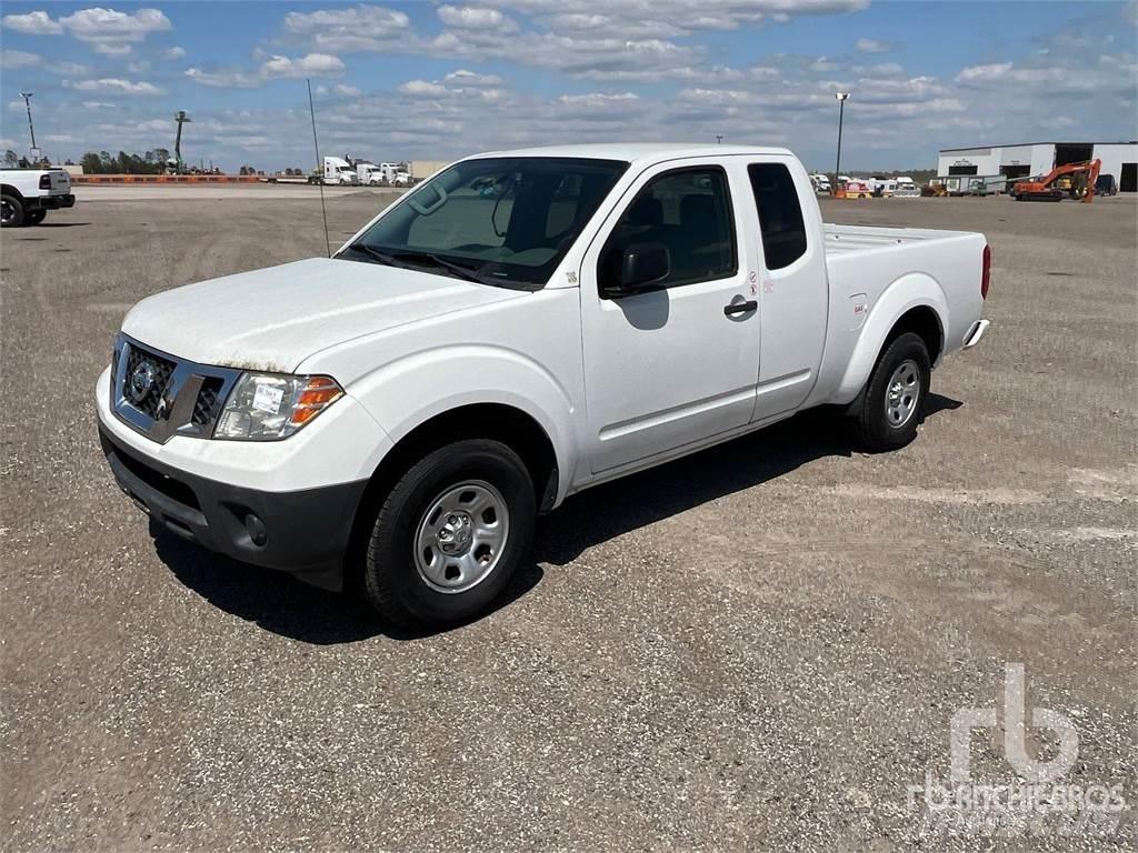 Nissan FRONTIER Bestelwagens met open laadbak