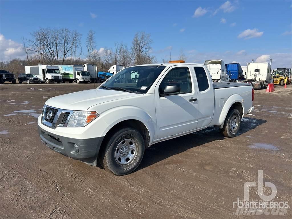 Nissan FRONTIER Bestelwagens met open laadbak