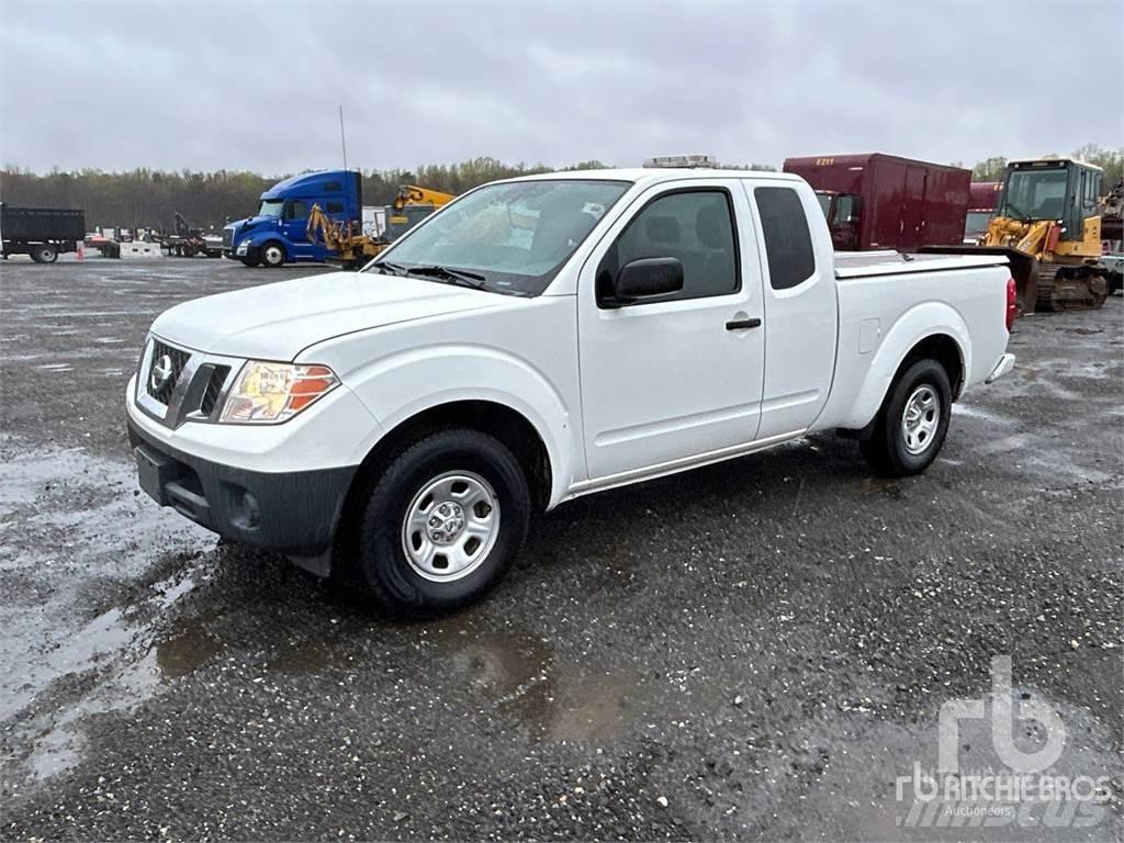 Nissan FRONTIER Bestelwagens met open laadbak