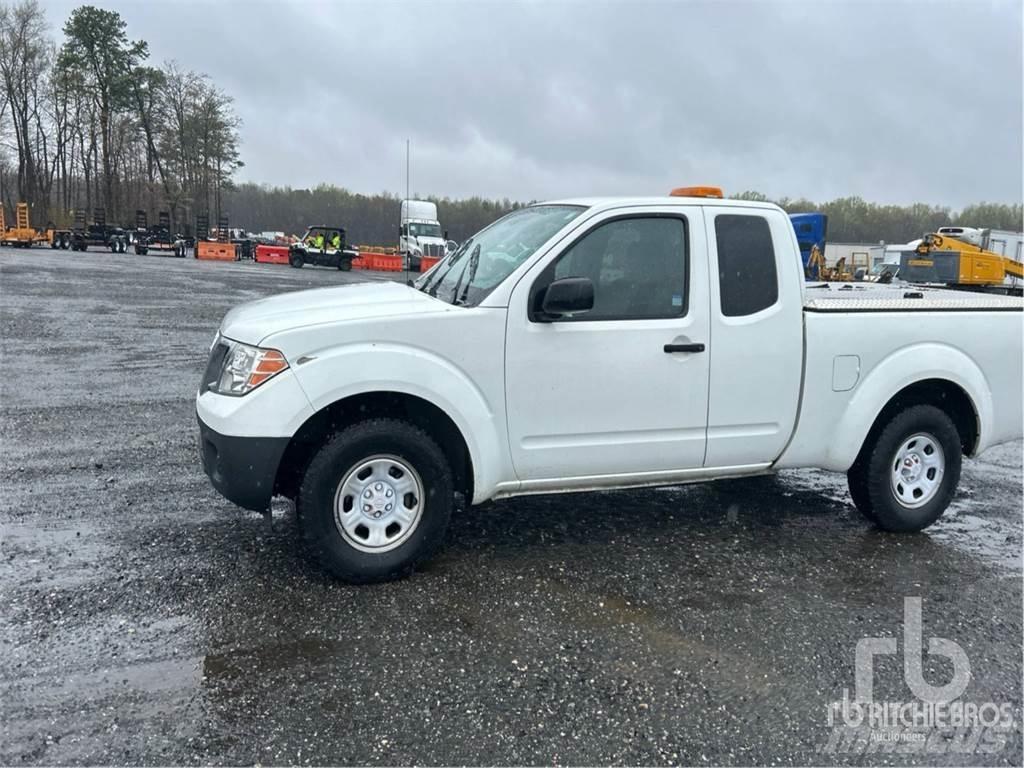 Nissan FRONTIER Bestelwagens met open laadbak