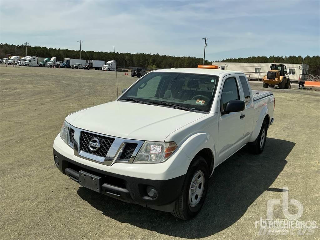 Nissan FRONTIER Bestelwagens met open laadbak