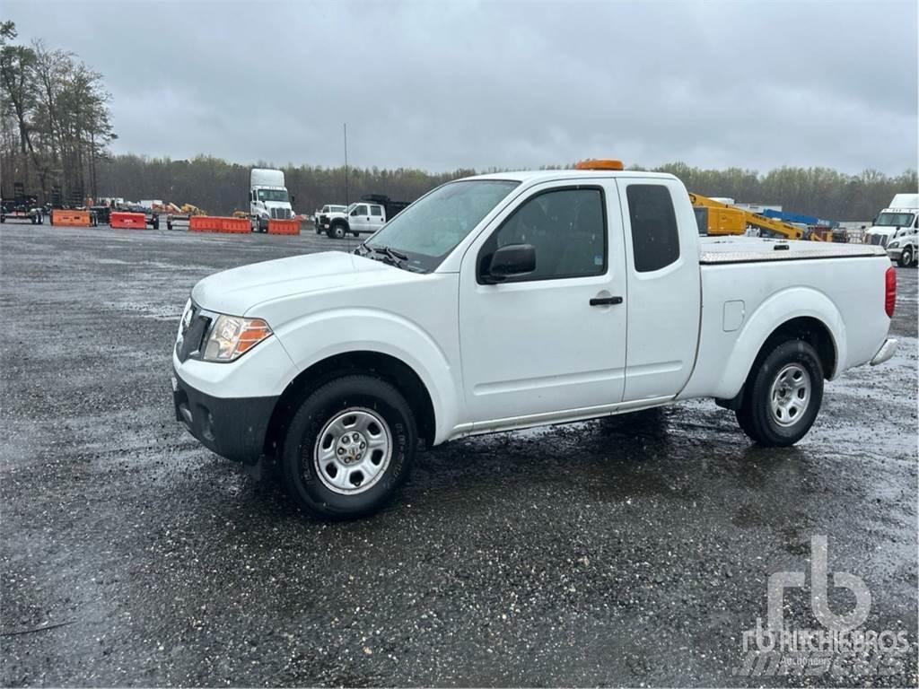 Nissan FRONTIER Bestelwagens met open laadbak