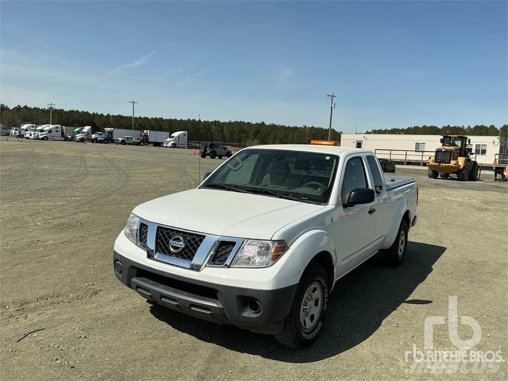 Nissan FRONTIER Bestelwagens met open laadbak