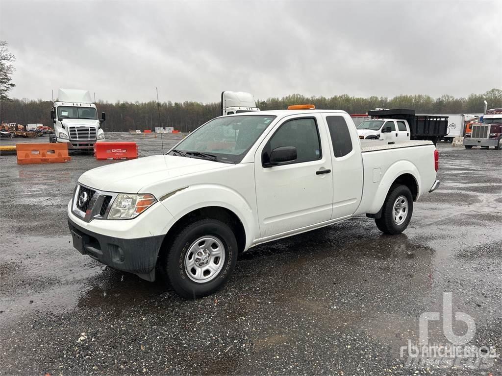 Nissan FRONTIER Bestelwagens met open laadbak
